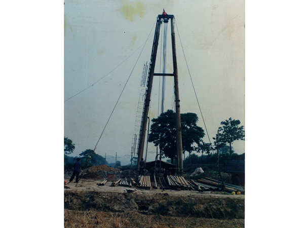 普通水井牙轮旋转钻进施工现场